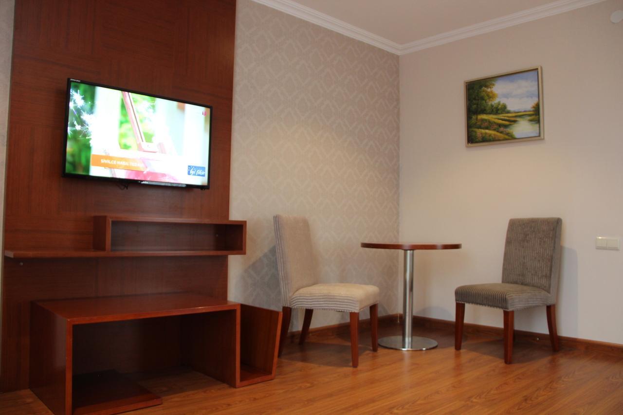 Hotel Park Green Pʼotʼi Esterno foto